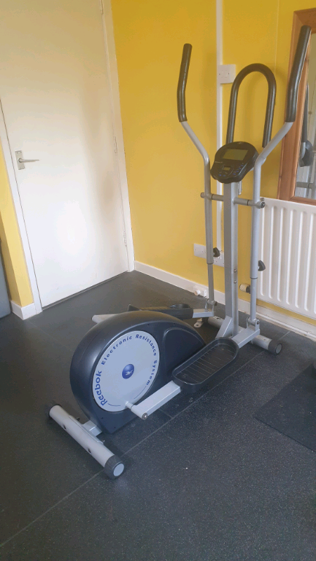 reebok re2000 cross trainer